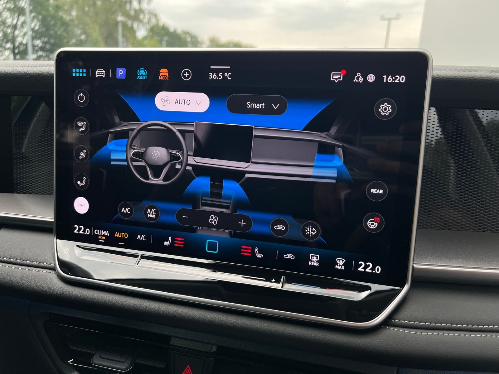 Fahrzeugabbildung Volkswagen Tayron Life 1.5 eTSI DSG *AHK,7-Sitzer,LED,Kamer
