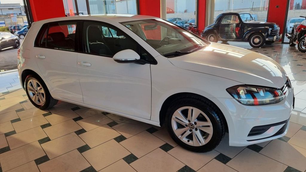 Image of Volkswagen Golf