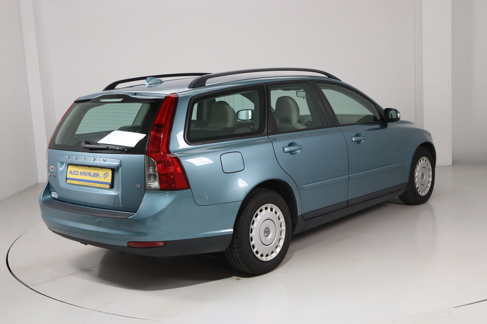 Fahrzeugabbildung Volvo V50 1.8 Klimaautom. * Bluetooth * Standhzg.