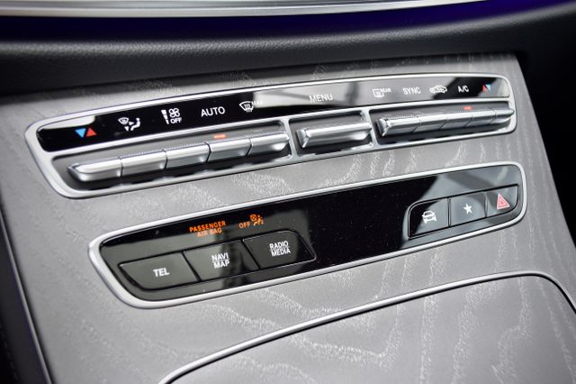 Fahrzeugabbildung Mercedes-Benz CLS 53 AMG 4MATIC DESIGNO NAPPA MULTIBEAM 20ZOLL
