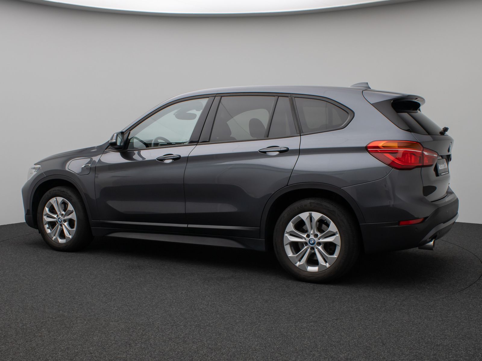 Fahrzeugabbildung BMW X1 xD25e DAB PDC Navi Lordos Geschwindigkeitsre
