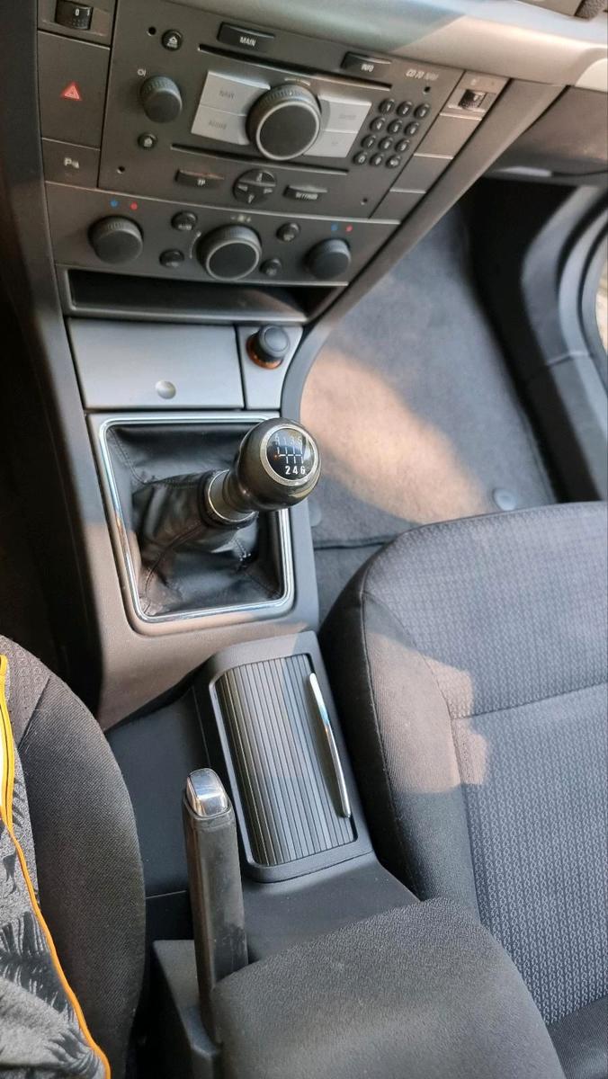 Opel Vectra 2006 — photo 15