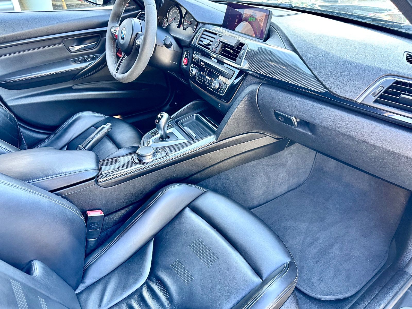 Fahrzeugabbildung BMW M3 Competition *BRD+M-Drivers+Carbon+Voll+KW*