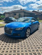 Audi TTS quattro - Audi TT aus 2009