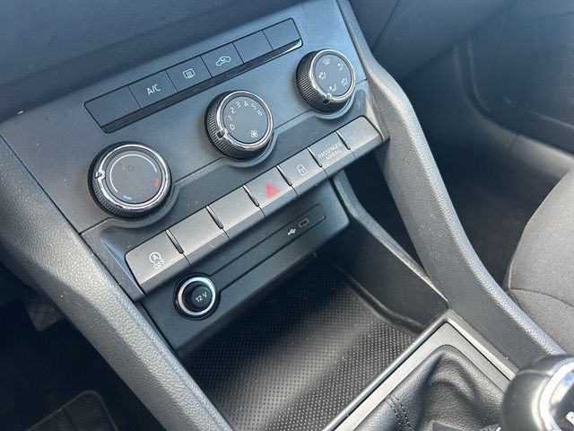 Fahrzeugabbildung SKODA Karoq 1.0TSI Active LED+TEMPOMAT+EPH+++