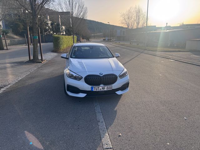 BMW 118i -