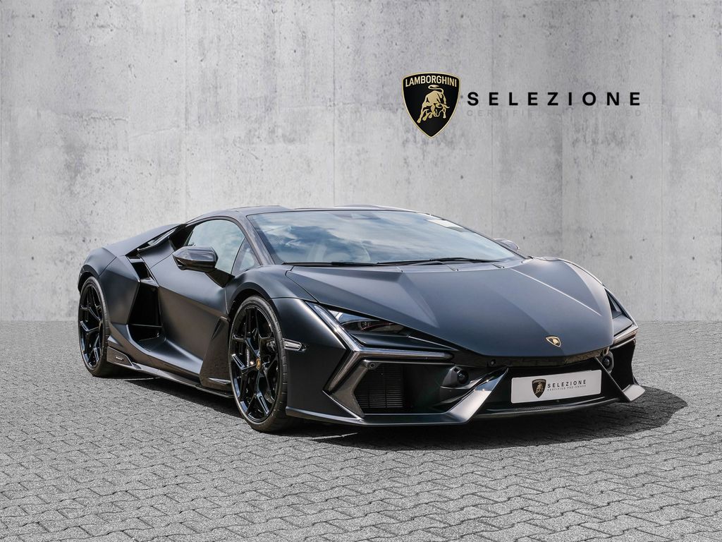 Image of Lamborghini Revuelto