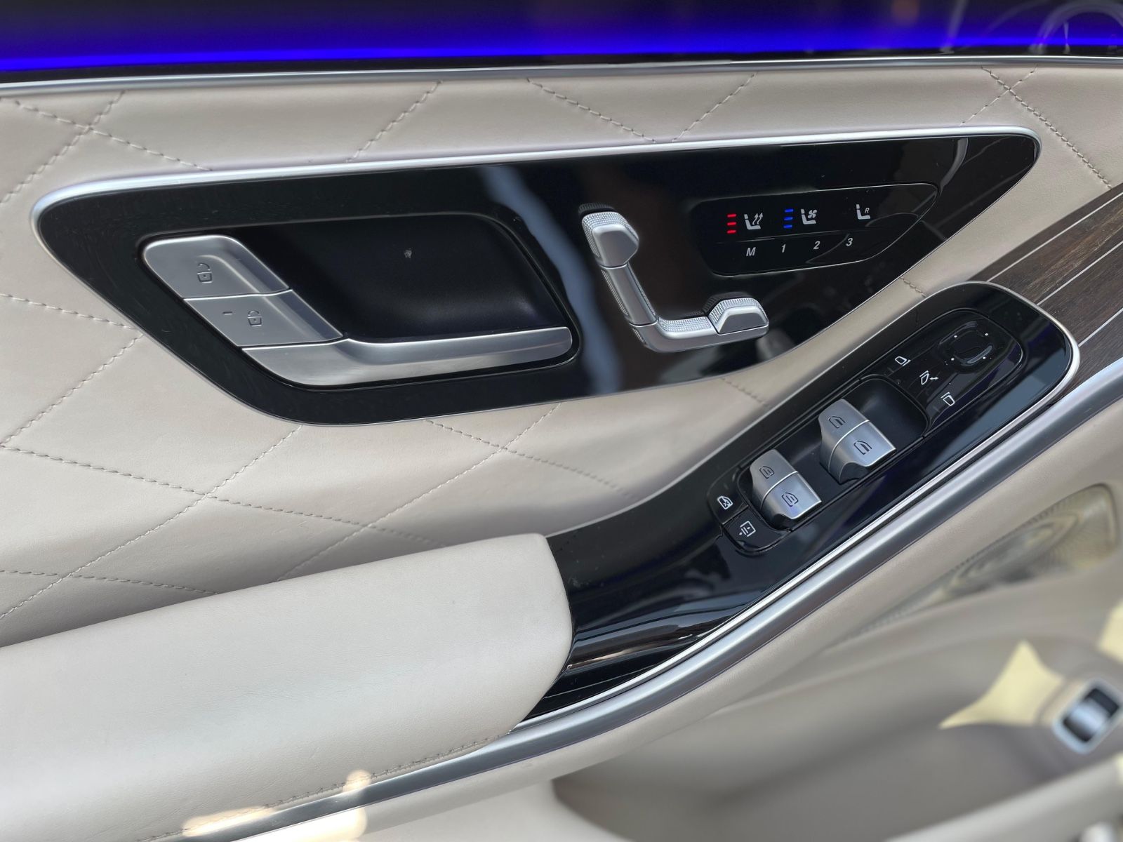 Fahrzeugabbildung Mercedes-Benz S 400 d 4Matic Lang |AMG|HUD|Exklusiv|Burmester|