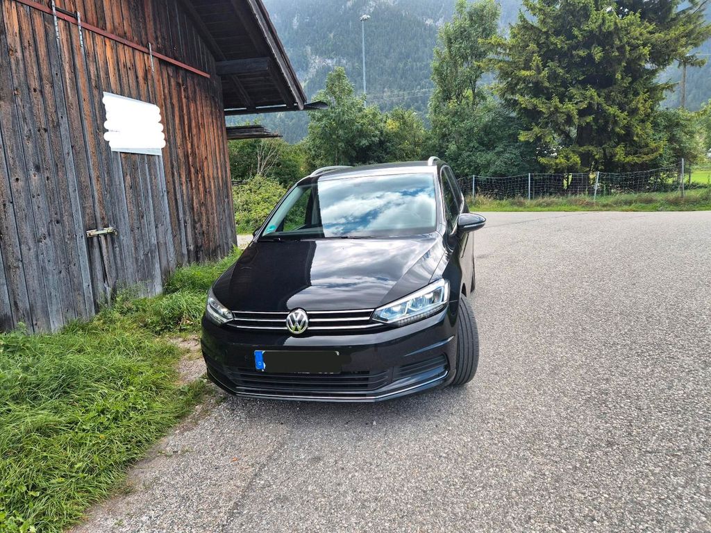 Image of Volkswagen Touran
