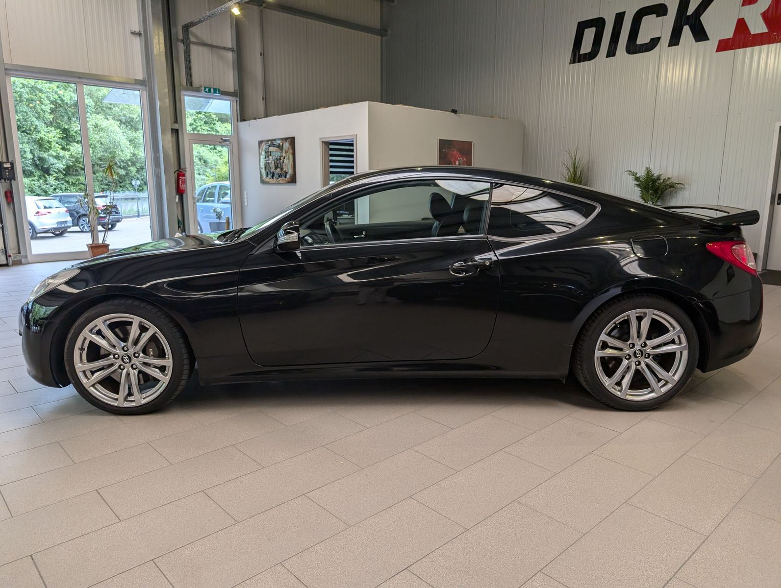 Fahrzeugabbildung Hyundai Genesis Coupe 3.8 V6 Automatik SHz PDC Smart-Key