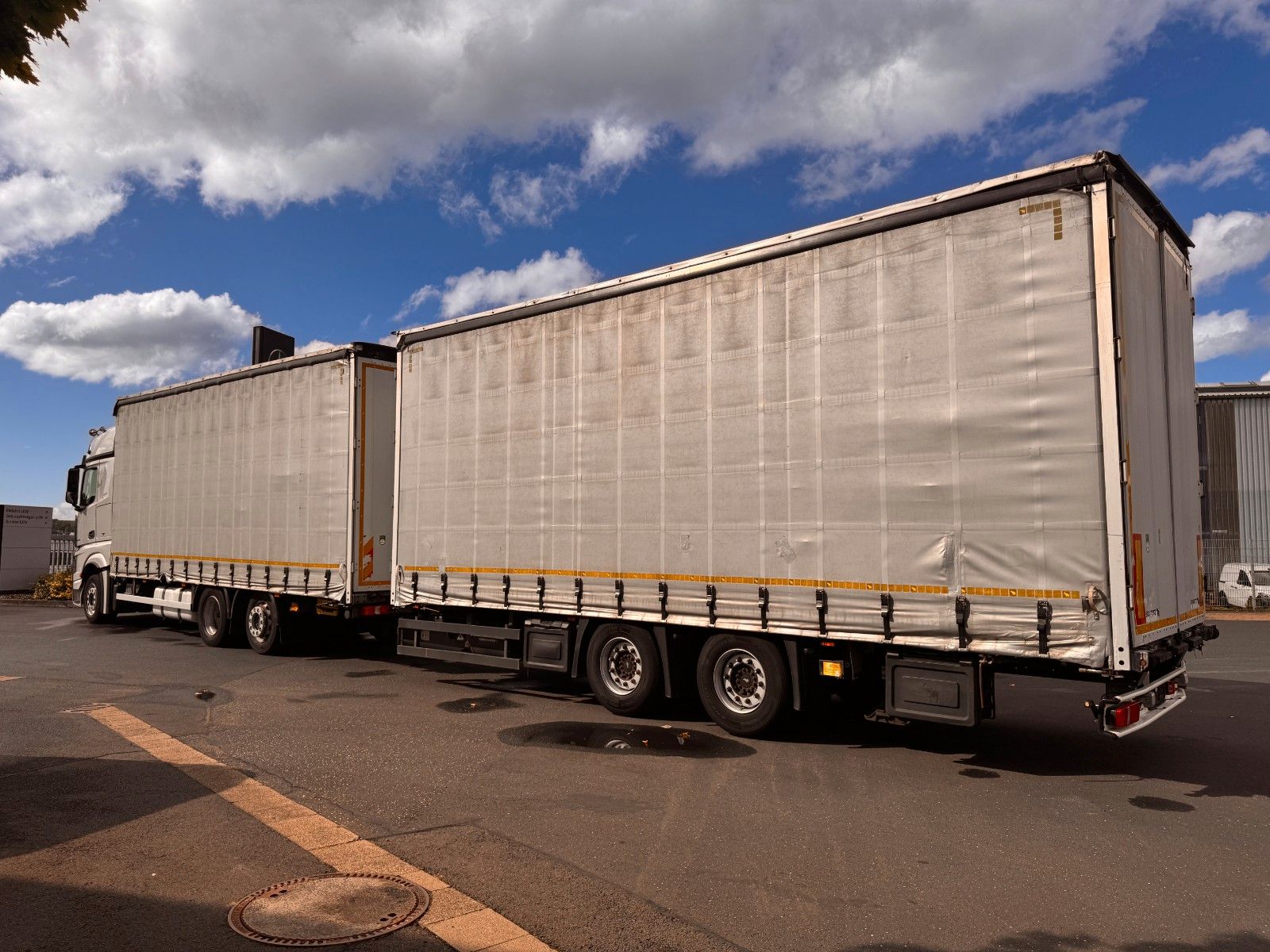 Fahrzeugabbildung Mercedes-Benz Actros 2545LnR 6x2 Retarder BigSpace PPC