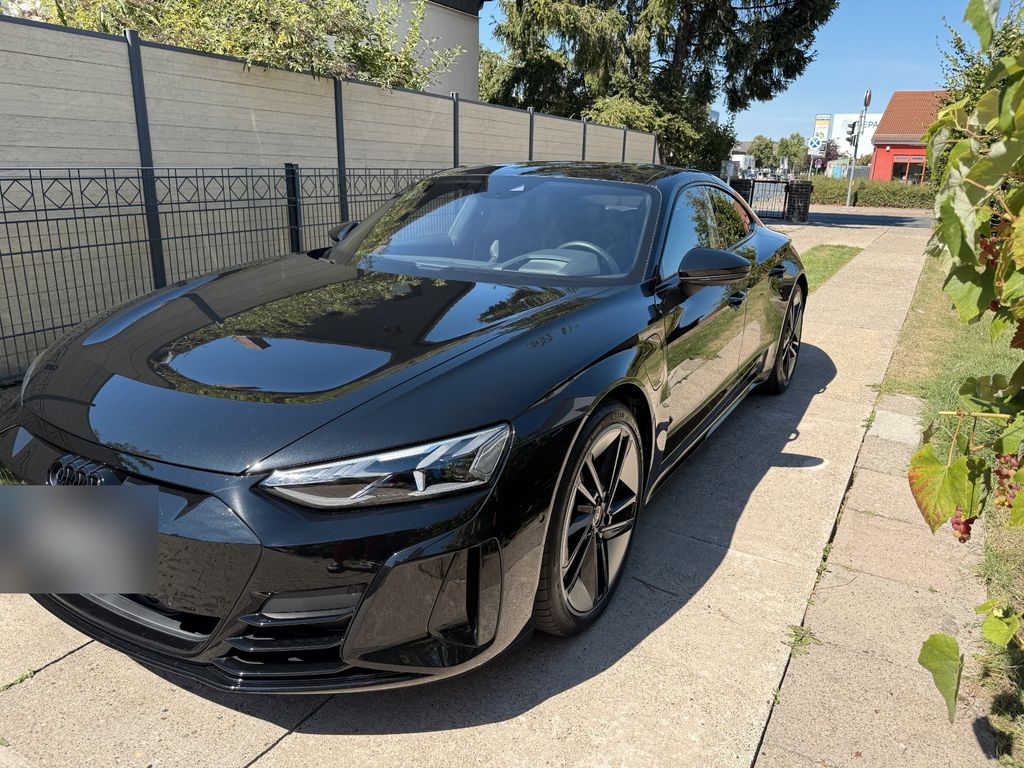 Image of Audi RS e-tron GT