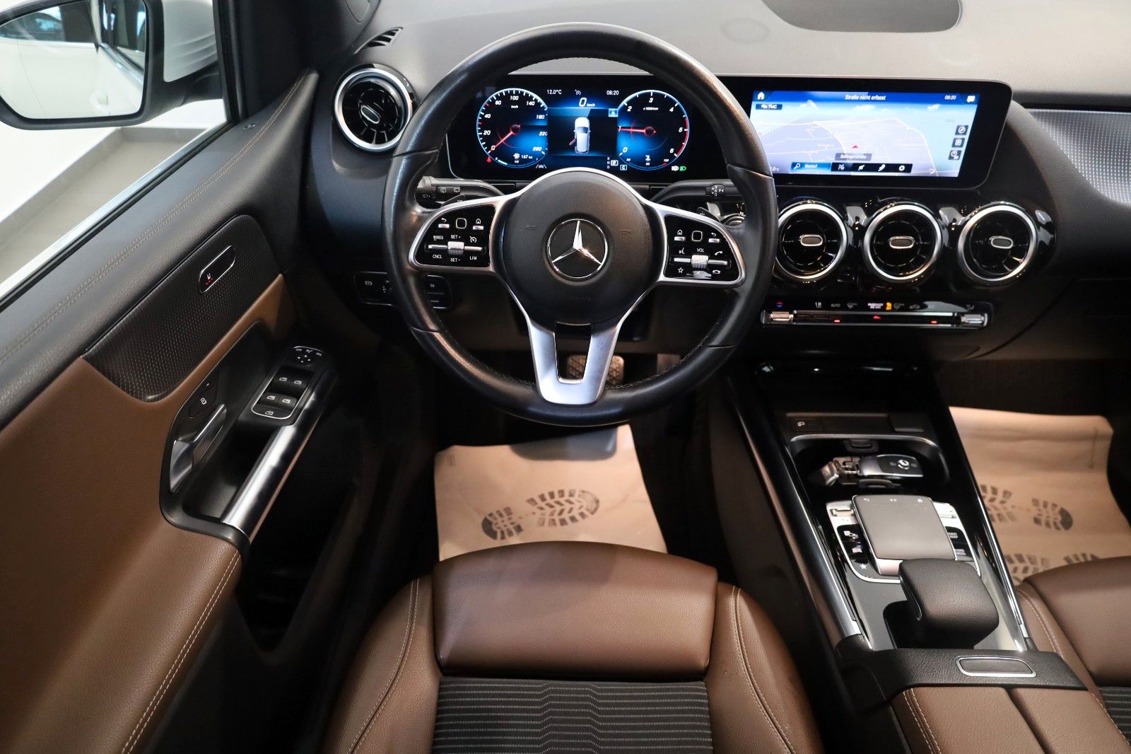 Fahrzeugabbildung Mercedes-Benz B 180d T.Leder,Navi,LED,SH,PDC,SR+WR