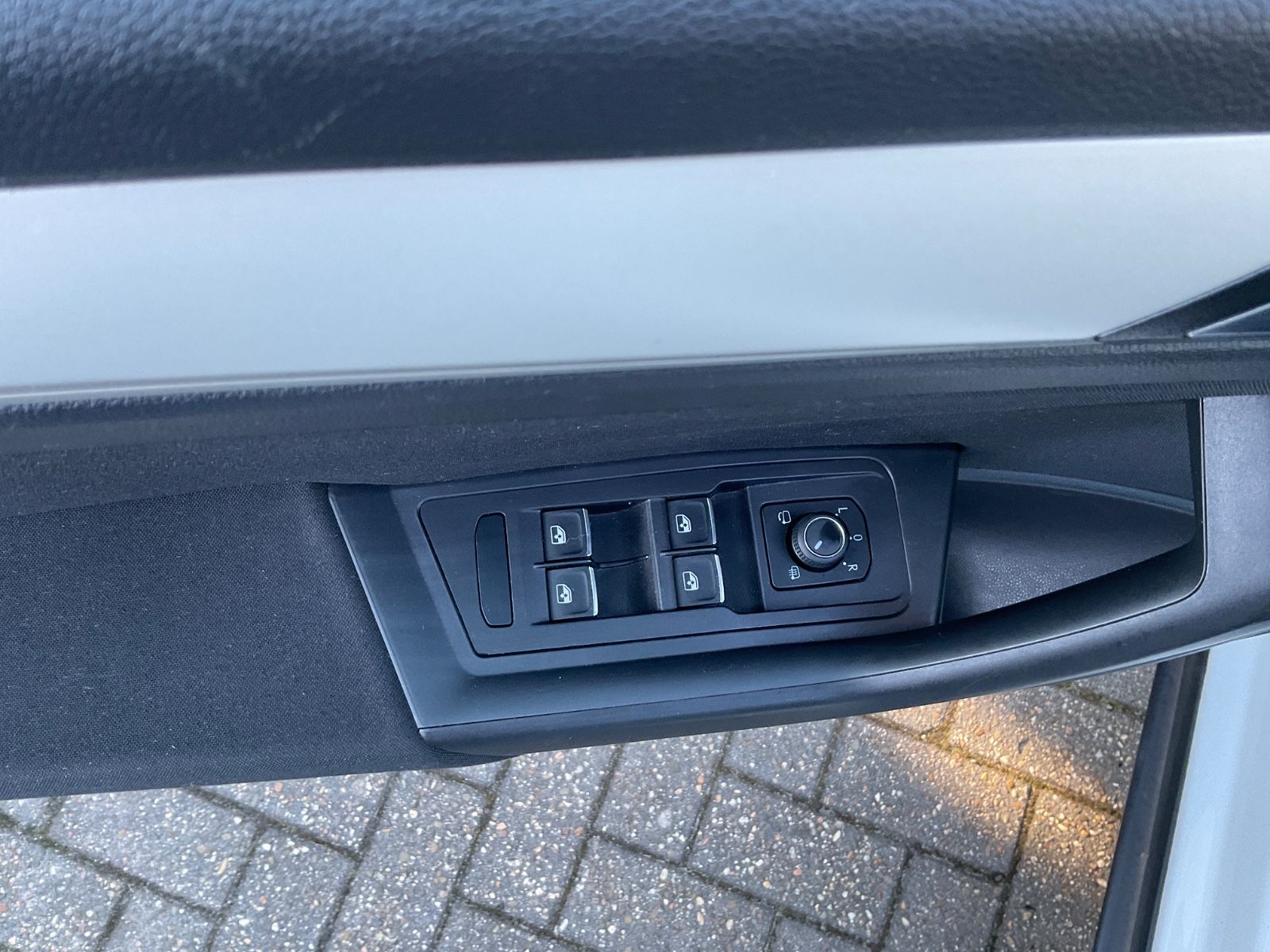 Fahrzeugabbildung Volkswagen T-Roc Cabriolet 1.5 TSI Style,AHK,GJR,ACC