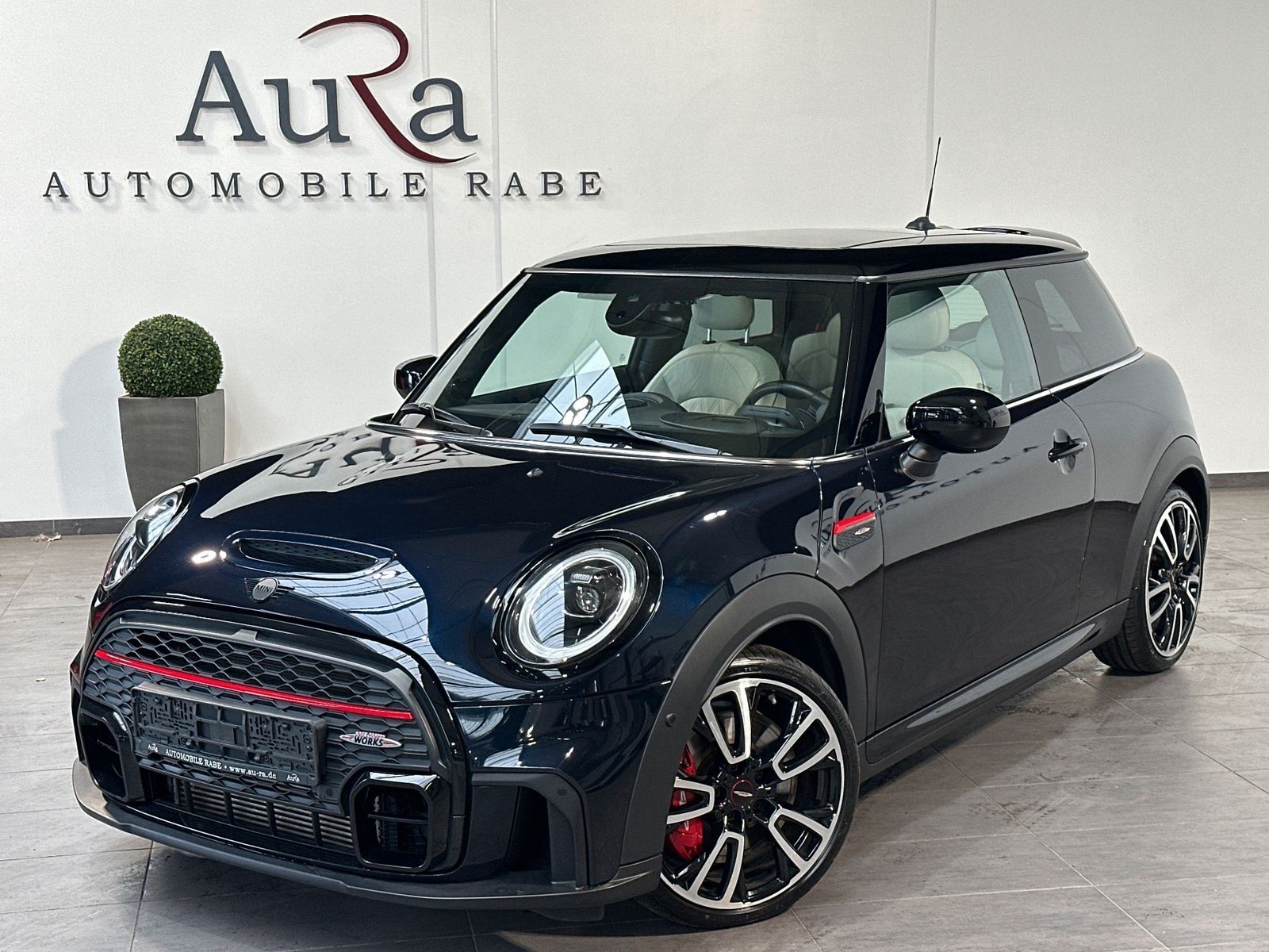Fahrzeugabbildung MINI John Cooper Works Sport-Aut. NAV+LED+PANO+HUD