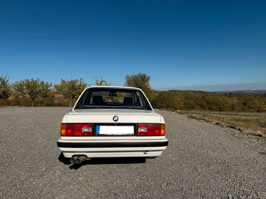 BMW 3 Series 1990