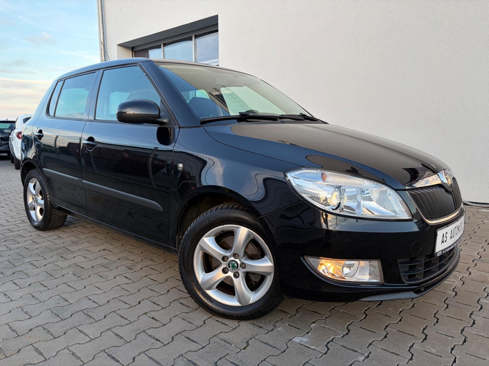 Skoda Fabia 1,2 TSI °°KLIMAAUTO°°TEMPOMAT°°SHZ°°ALU°°