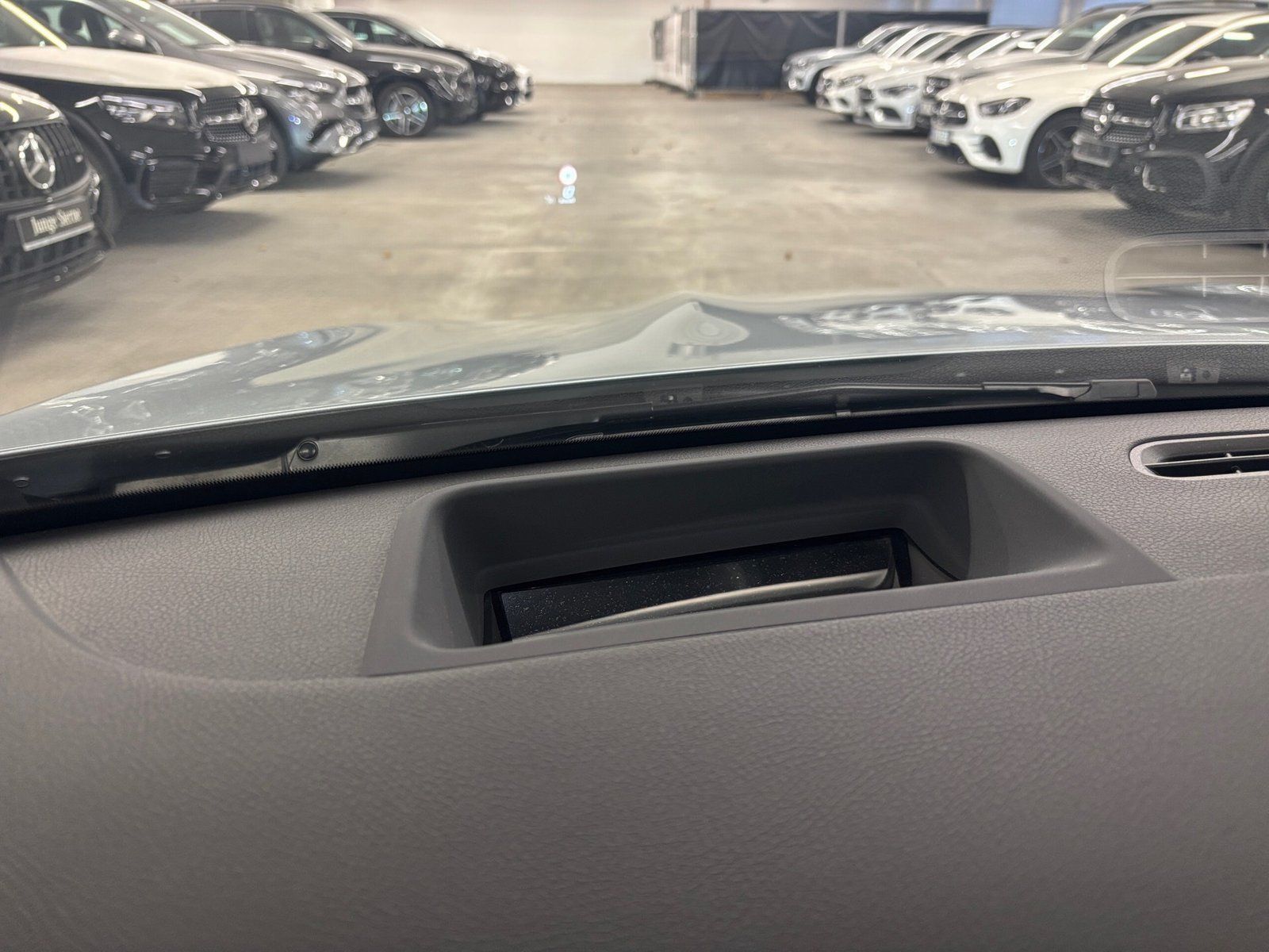 Fahrzeugabbildung Mercedes-Benz CLA 200 AMG PLUS*STDHZG*Pano*HUD*360°*Multibeam*