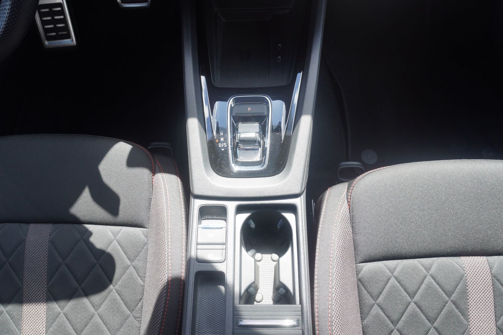 Skoda Octavia Combi 2.0 TSI RS DSG LED Navi Panorama foto 17