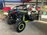Can-Am Maverick X3 Turbo RR 145KW nur 2.300km - Motorräder in Hannover