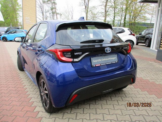Fahrzeugabbildung Toyota Yaris Hybrid Team Deutschland