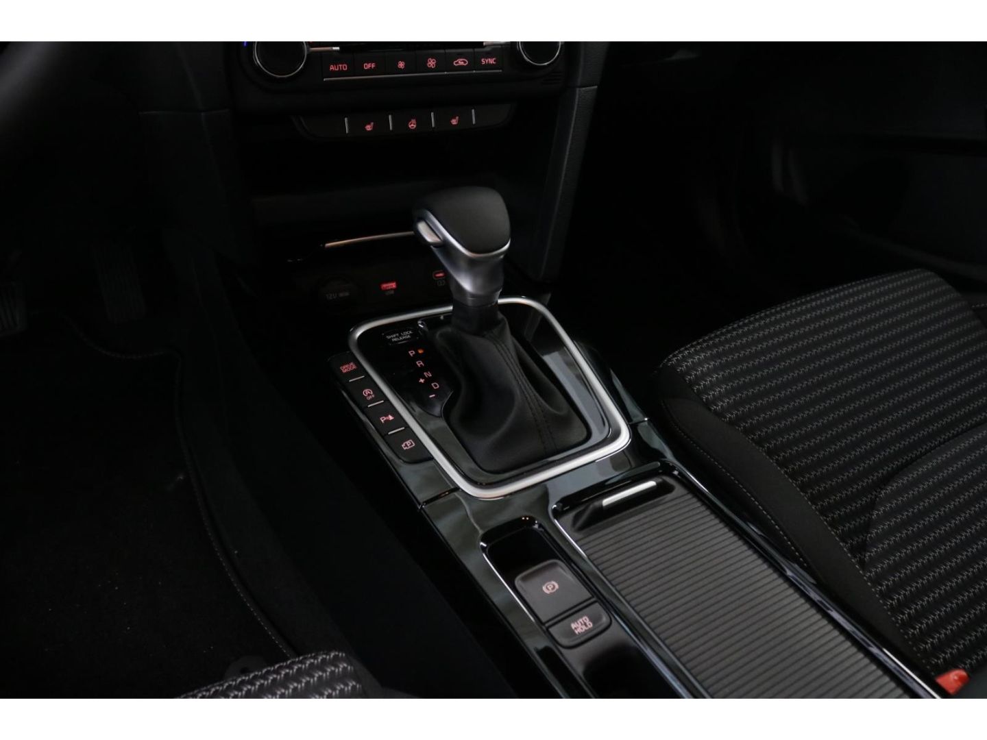 Fahrzeugabbildung Kia Ceed Ultimate Edition 1,5 T-GDi 48 V LED 17 Zoll