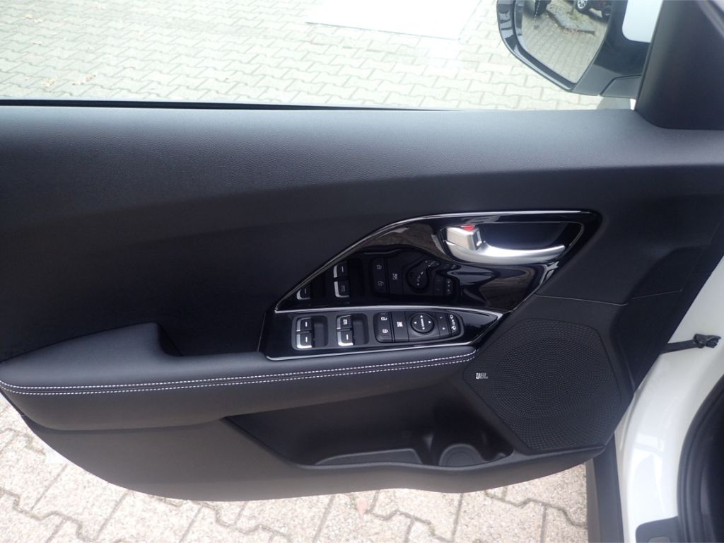 Fahrzeugabbildung Kia Niro e-Spirit 3-Phasen On Board Charger, Technik