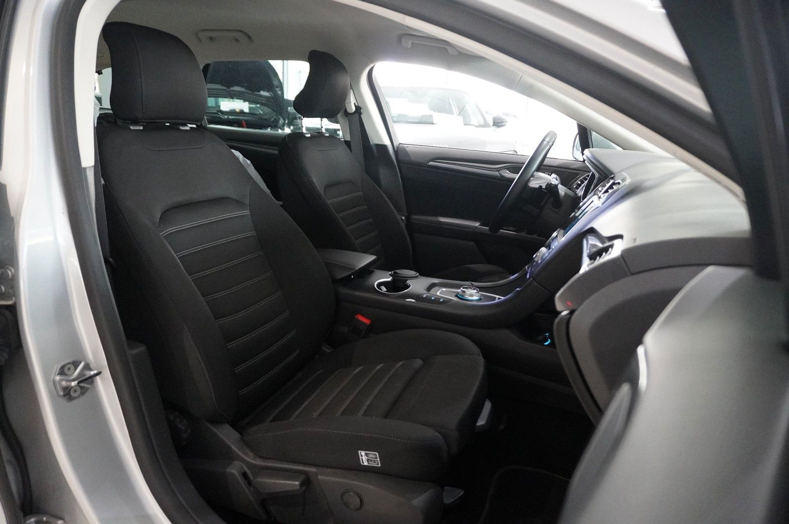 Fahrzeugabbildung Ford Mondeo Turnier 2.0D TITANIUM NAVI/LED/KAMERA/AHK