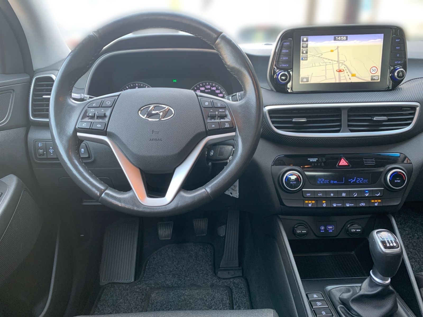 Fahrzeugabbildung Hyundai TUCSON 1.6 Advantage Navi 8xbereift