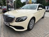 Mercedes-Benz E 220 E -Klasse *NAVI*PDC*KAMERA* - Mercedes-Benz E 220: Beige