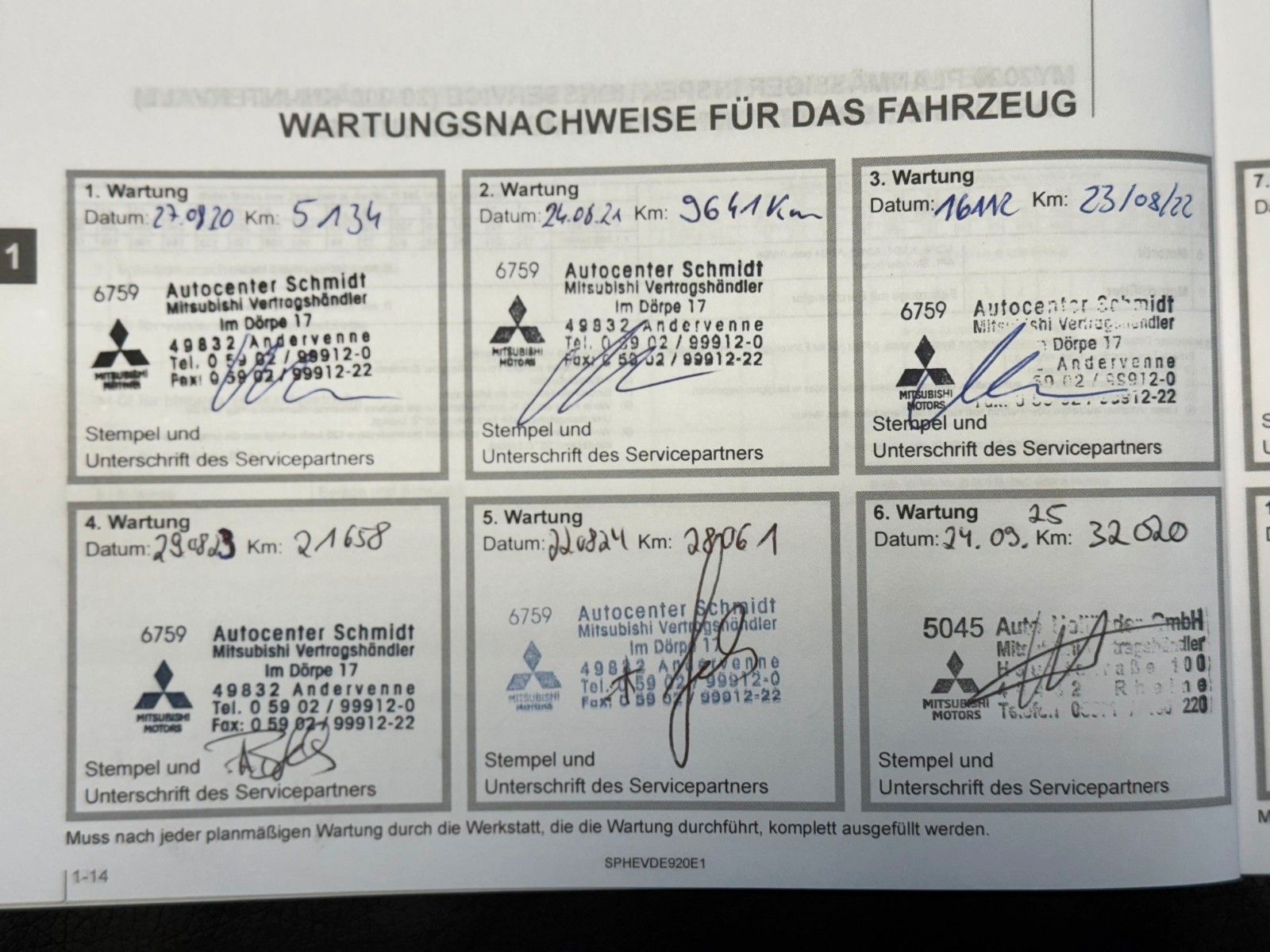 Fahrzeugabbildung Mitsubishi PHEV Outlander 4WD TOP AHK 1.HAND GJR