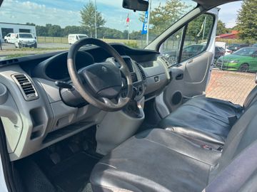 Renault Trafic - 12