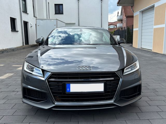 AUDI TT Coupe 2.0 TDI ultra - S-Line, 8-fach bereift