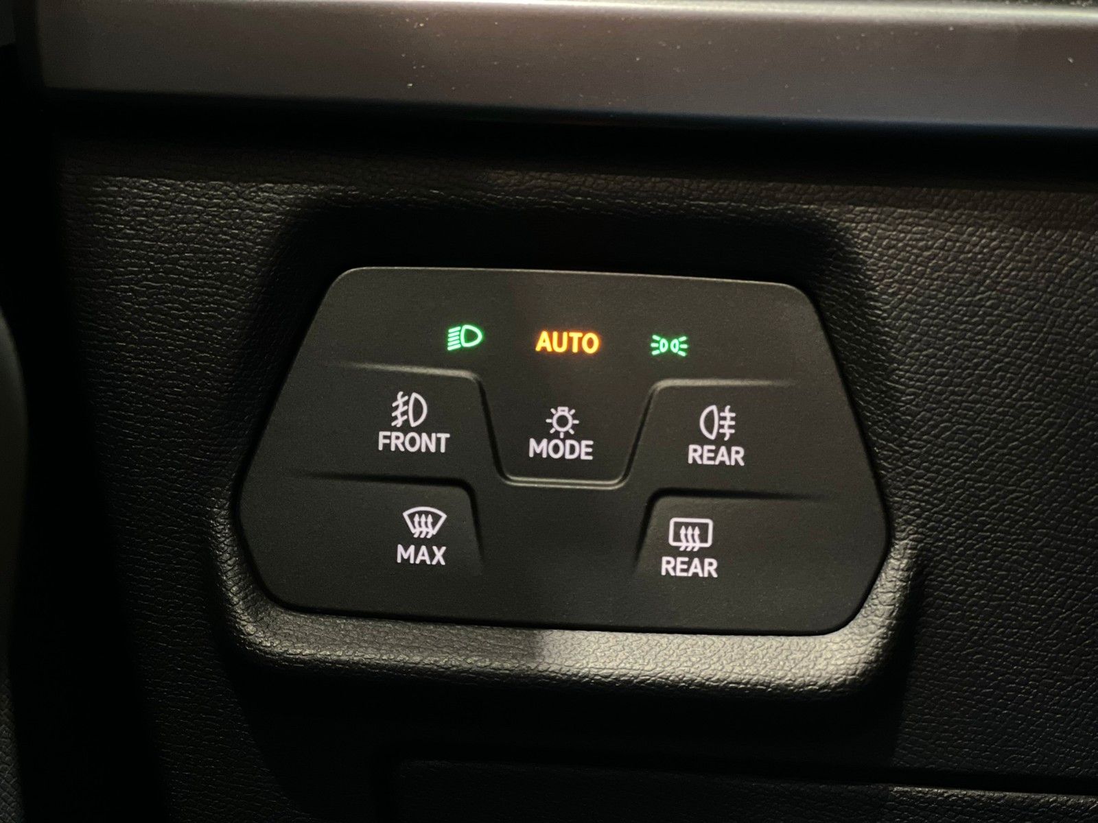 Fahrzeugabbildung CUPRA Leon Sportstourer 1.5 TSI - ACC - Keyless - AHK