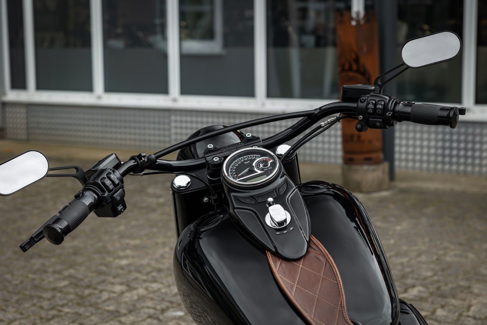 Fahrzeugabbildung Harley-Davidson FLSS SOFTAIL SLIM S 110 cui - Kesstech-Heckumbau