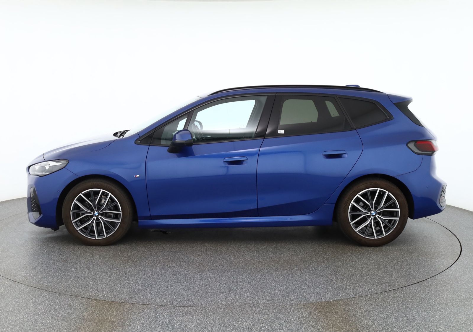 BMW 220i Active Tourer M Sport Aut. LED 360° Virtual imagem 2