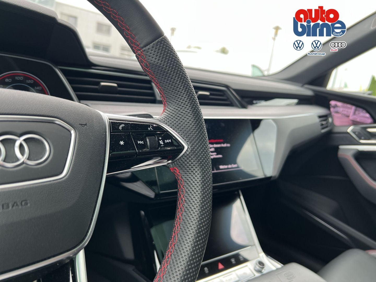 SQ8 e-tron Sportback quattro Allrad HUD Luftfede