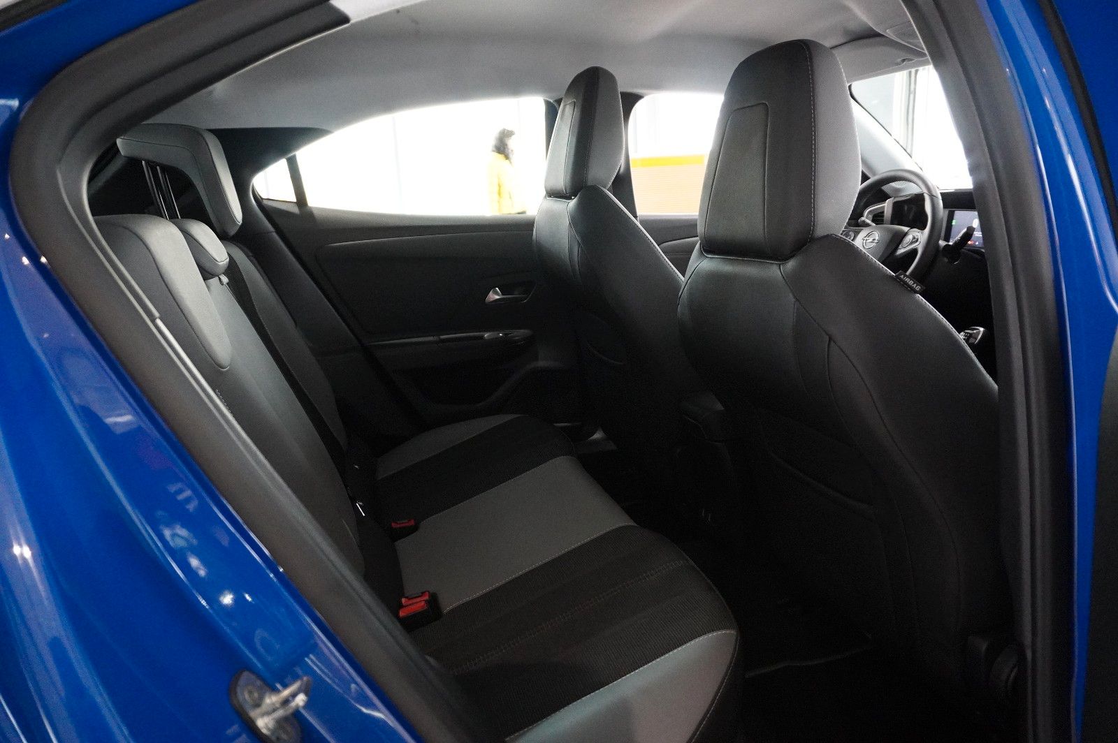 Fahrzeugabbildung Opel Mokka ELEGANCE 1.2T NAVI/LED/KAMERA/SPORT/SH/DAB