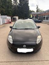 Fiat Grande Punto 1.4 (77 PS)  - Fiat Grande Punto Gebrauchtwagen in Stuttgart
