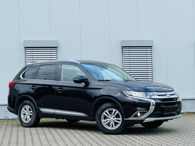 Mitsubishi Outlander Plus 4WD // SCHECKHEFTGEPFLEGT//