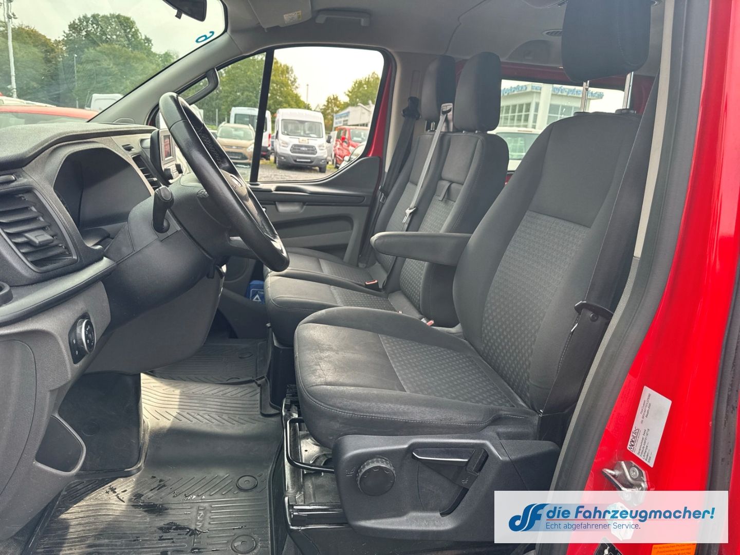 Fahrzeugabbildung Ford Transit Custom Tourneo 320 L1 Trend *9124 *EXPOR