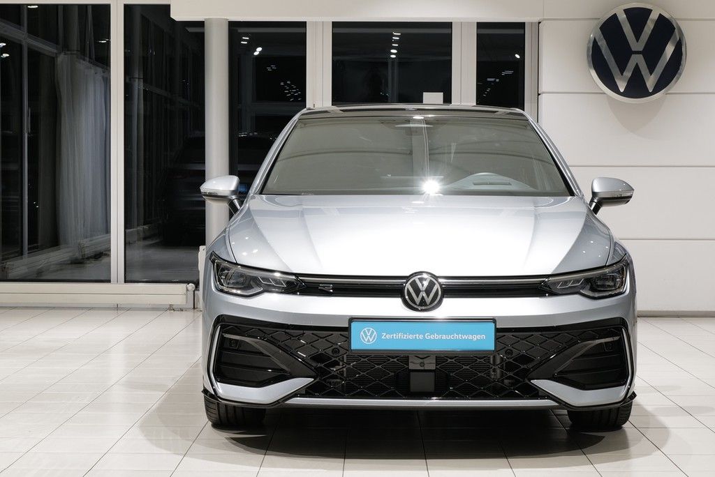 Volkswagen Golf VIII 2.0TSI DSG 4Motion R-Line Pano AHK DCC foto 4