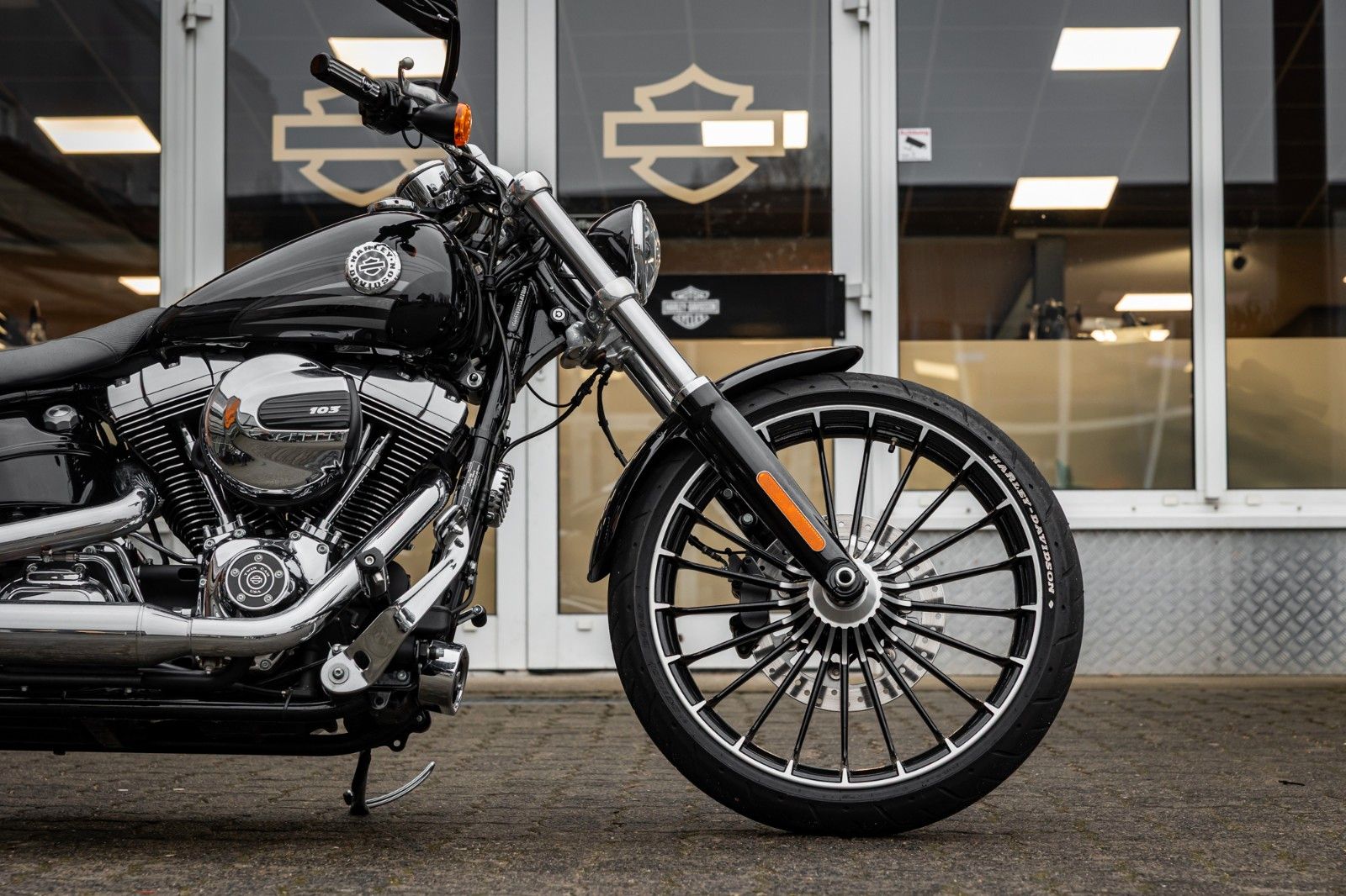 Fahrzeugabbildung Harley-Davidson FXSB Breakout 103 - Jekill & Hyde