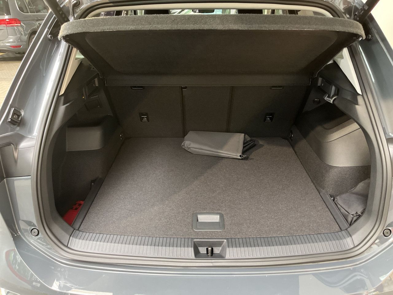 Volkswagen Tiguan ELEGANCE 1.5 eTSI DSG NAVI AHK LED foto 9
