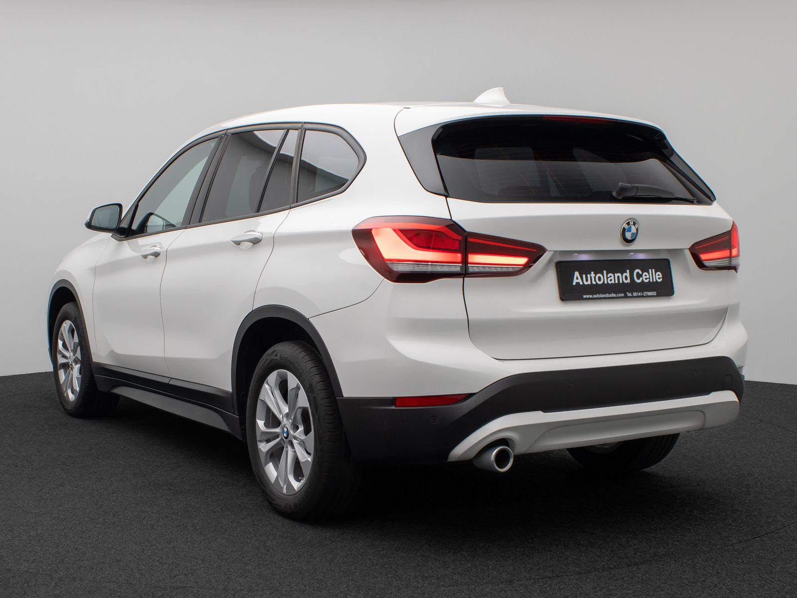 Fahrzeugabbildung BMW X1 sD18i Parkassistent DAB HiFi Navi LED Sport