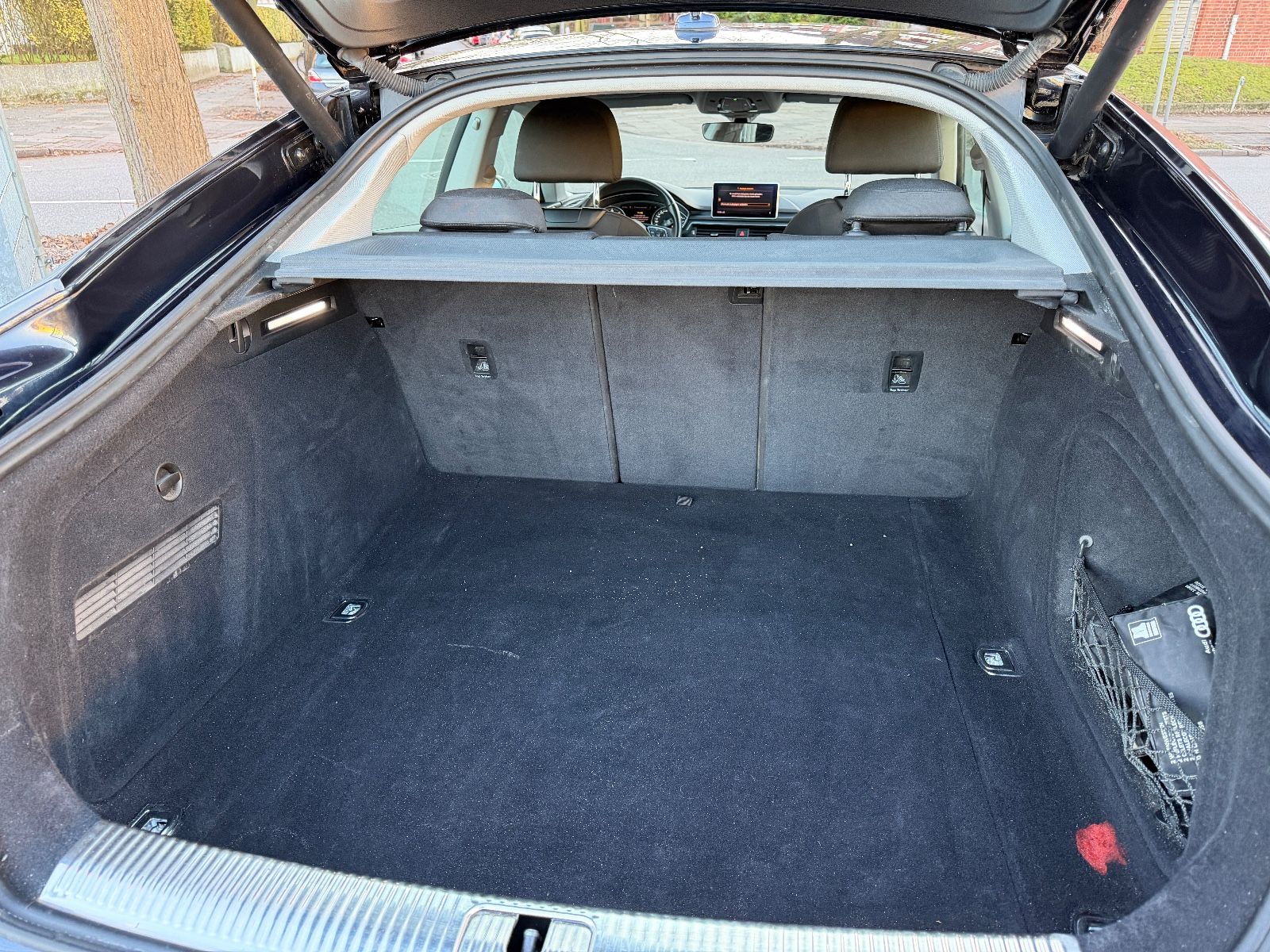 Fahrzeugabbildung Audi A5 Sportback*XENON*TEMPO*PDC*NAVI*PDC*NAVI*KLIMA