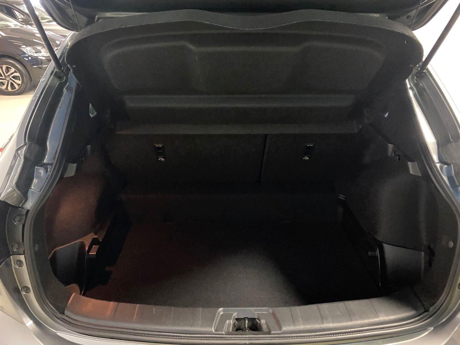 Fahrzeugabbildung Nissan Qashqai 1.3DIG-T+AHK+Pano+360°Kamera+beh.Front