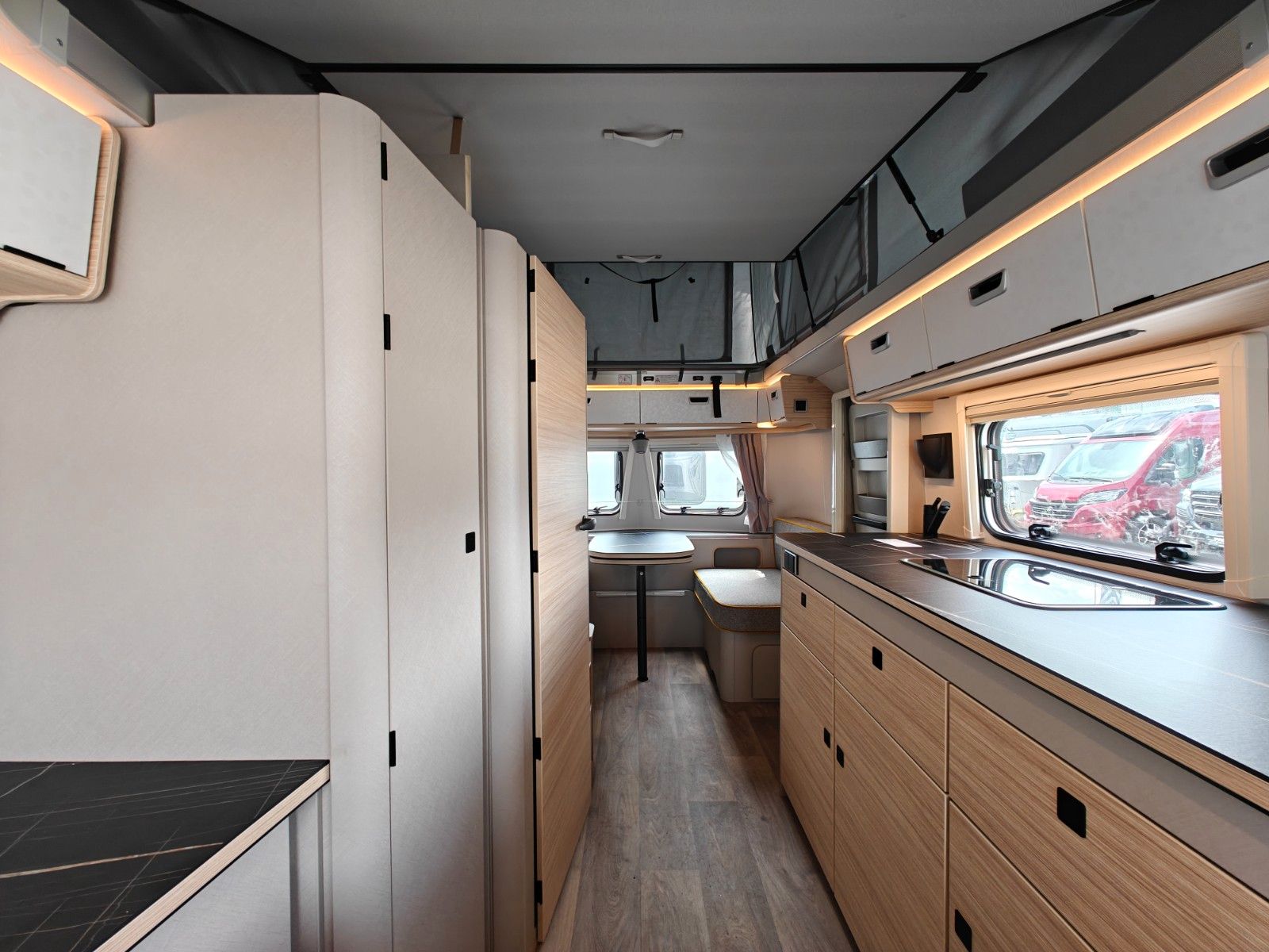 Fahrzeugabbildung HYMER / ERIBA / HYMERCAR Touring 630 Urban SD - JETZT 4.794€ SPAREN !