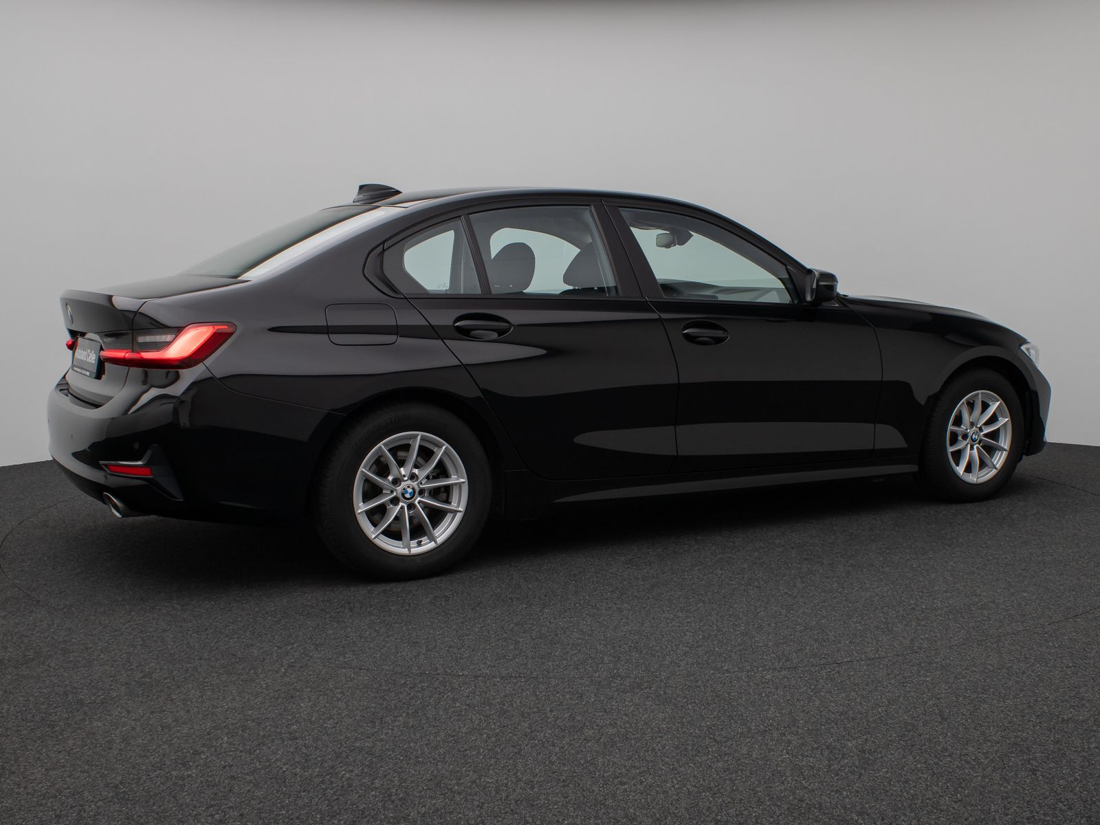 Fahrzeugabbildung BMW 320d Laser HUD DAB HiFi Komfort M Sport Alarm