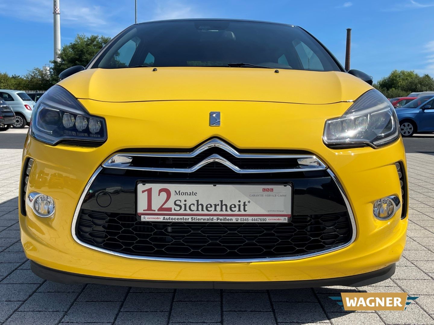 Fahrzeugabbildung Citroën DS3 SportChic Klimaautomatik Bi-Xenon Sportsitze
